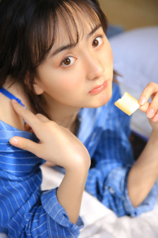 美丽的姑娘播放视频